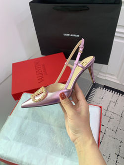 Valentino Pump (2 colors)