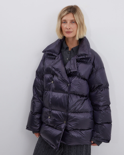 Пуховик двубортный укороченный черничный