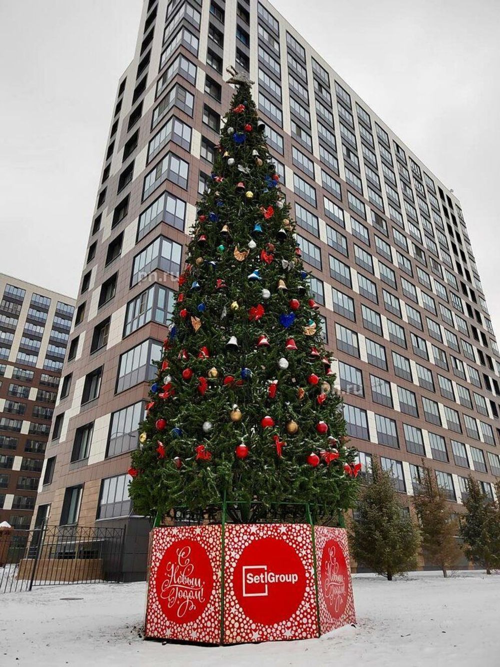 Подиум для Каркасной уличной искусственной елки «Уральская»