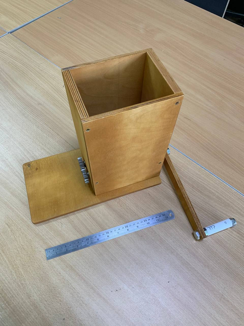 Мельница для солода "Медиум-22" с регулировкой зазора.