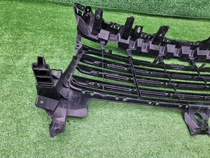 Решетка переднего бампера Porsche Cayenne 3 17-23