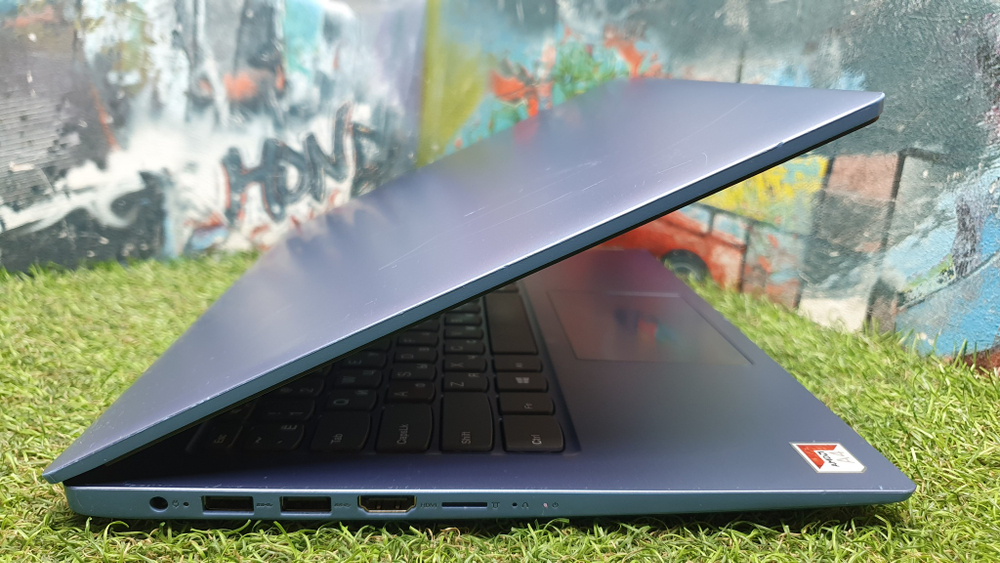 Ноутбук Lenovo A4/4Gb