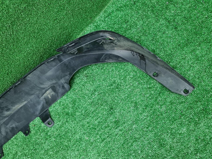 Юбка заднего бампера Toyota Camry xv70 (2017-н.в.)