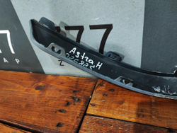 Молдинг заднего бампера правый Opel Astra H GTC 04-14 Б/У Оригинал 13143350