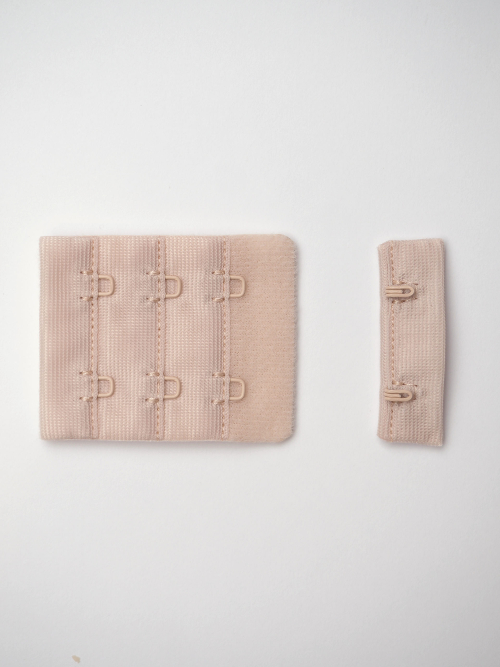 Подборка бельевых резинок серебристый пион Lauma (Латвия) + застежки для бюстгальтера текстильные