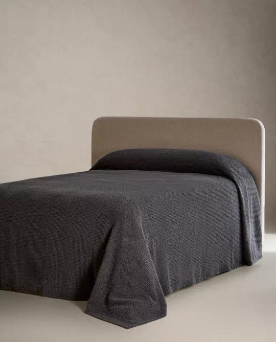ZARA HOME ВАФЕЛЬНОЕ ПОКРЫВАЛО, ТЕМНО-СЕРЫЙ
