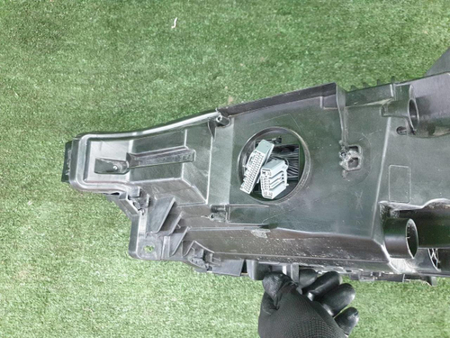 Битая Фара правая Volvo XC60 2 (2017-2021) LED