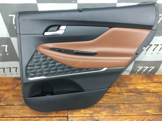 Обшивка двери задней правой Hyundai Santa Fe 4 (TM) 18-23 Б/У Оригинал 83308S1770