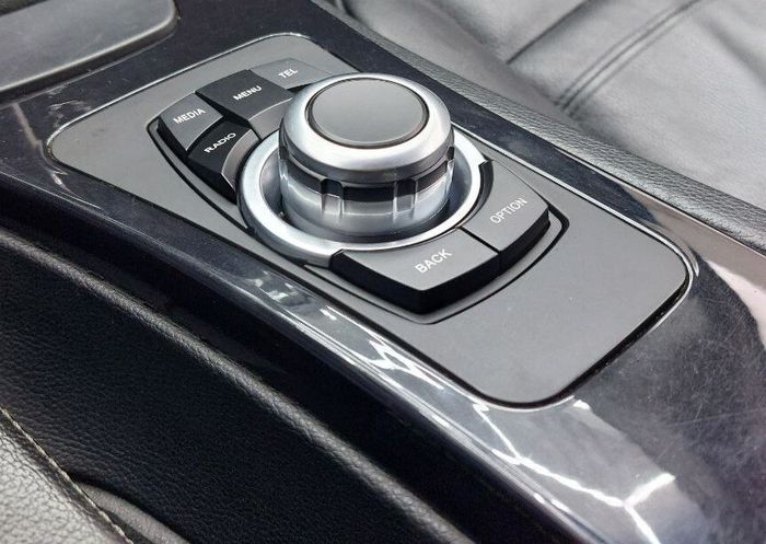 Магнитола для BMW 3-серия E90 2005-2012 (врезка по шаблону) - Parafar PF5273i6/128 монитор 10.25" на Android 13, Быстрая, CarPlay, 4G SIM-слот, джойстик iDrive в комплекте