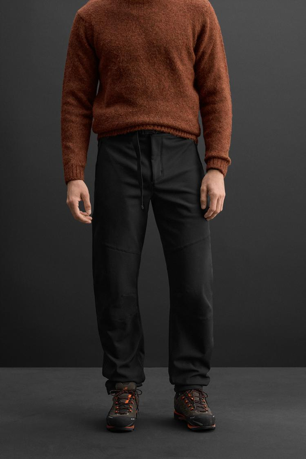 ZARA БРЮКИ ИЗ ВЫСОКОТЕХНОЛОГИЧНОЙ ТКАНИ С РЕМНЕМ, ЧЕРНЫЙ