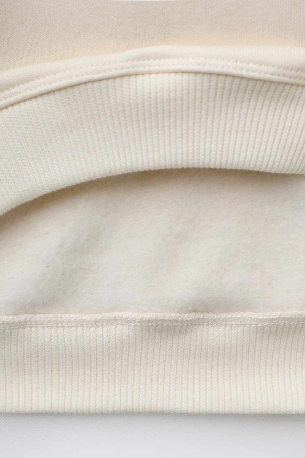 ZARA ТОЛСТОВКА С ВЫШИТЫМИ ЦВЕТАМИ, ЭКРЮ