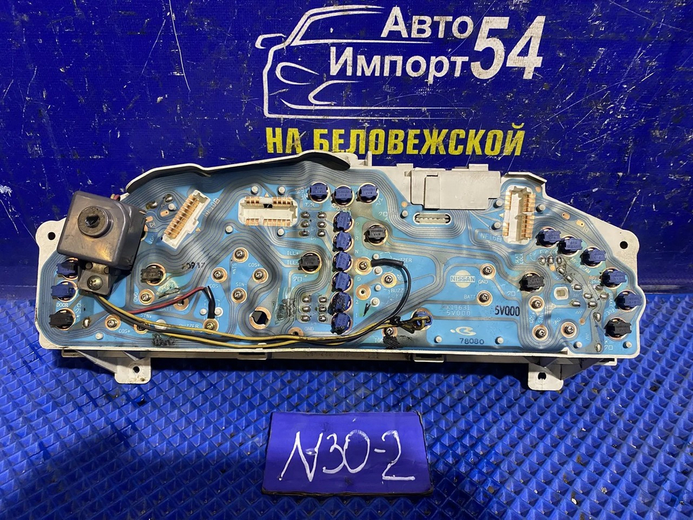Щиток приборов NISSAN R'NESSA 1997