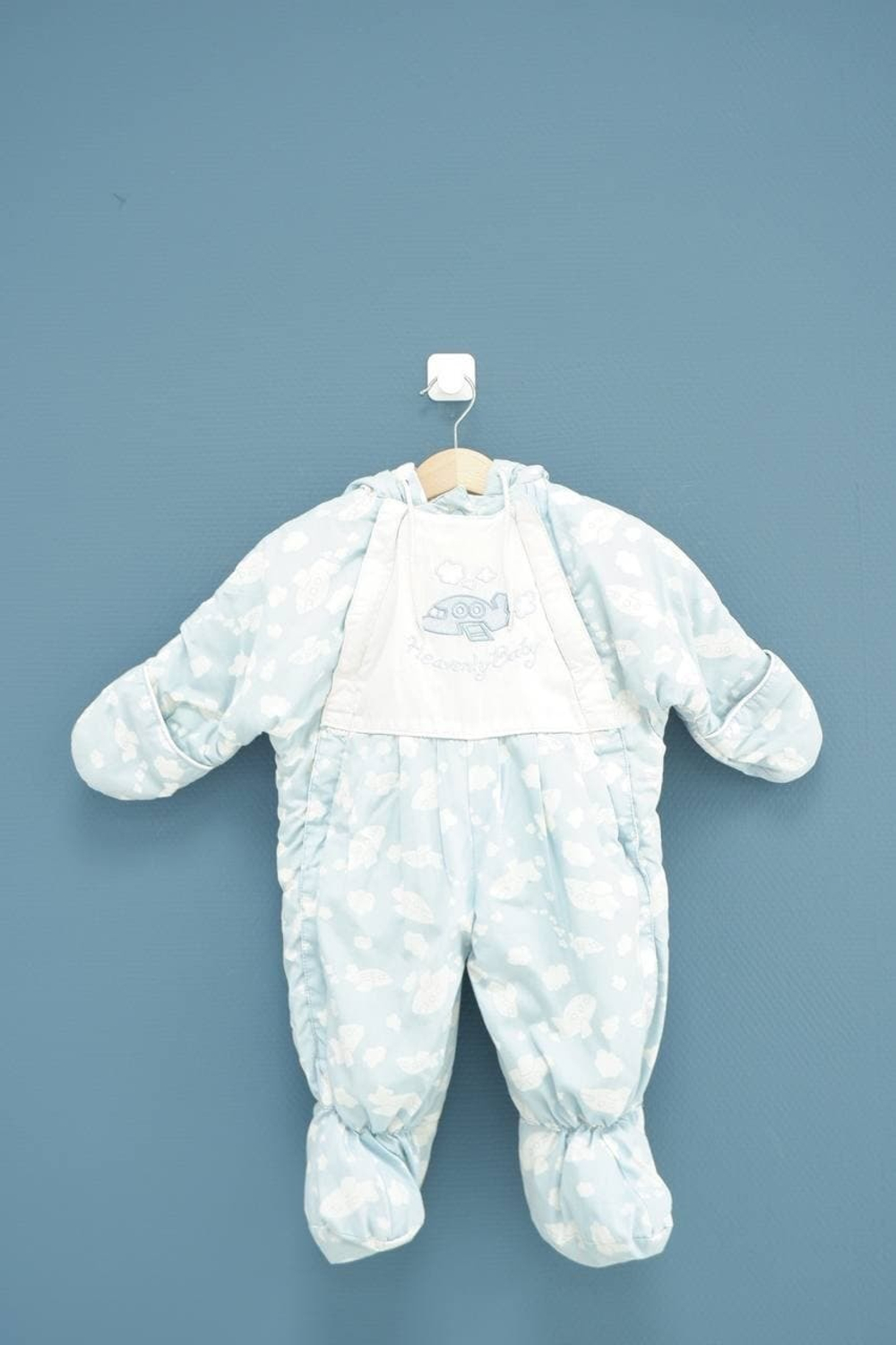 Комбинезон демисезонный на 6-9 месяцев