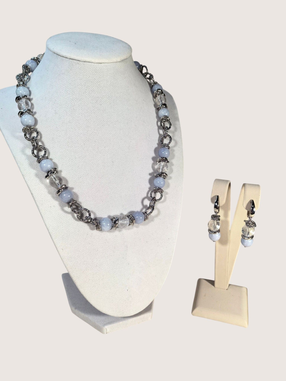 Комплект колье и серьги горный хрусталь и кварц