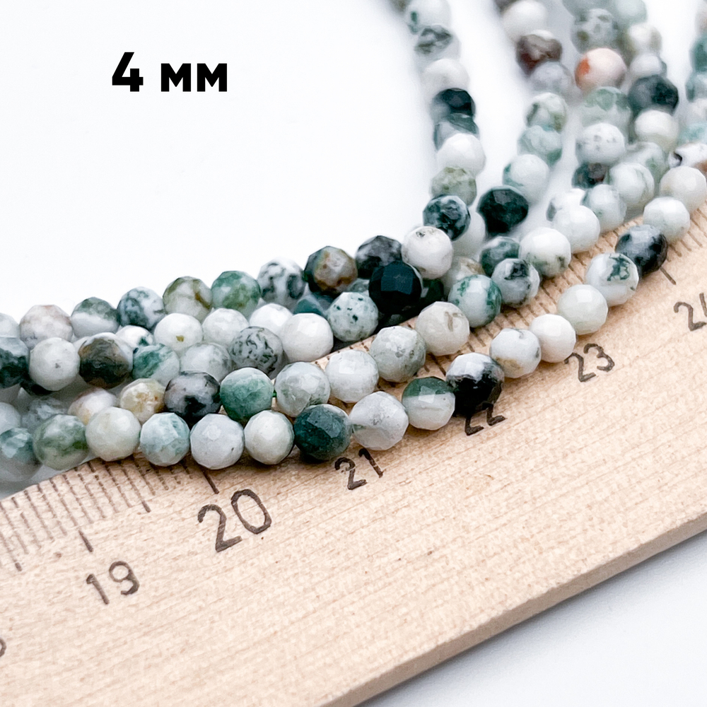Моховый агат граненый бусины (халцедон), размер около 3,7-4 мм, цена за отрезок 19 см (1/2 нити)