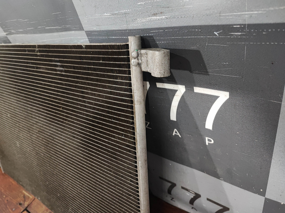 Радиатор кондиционера Mercedes E W213, C W205 БУ Оригинал A0995000454