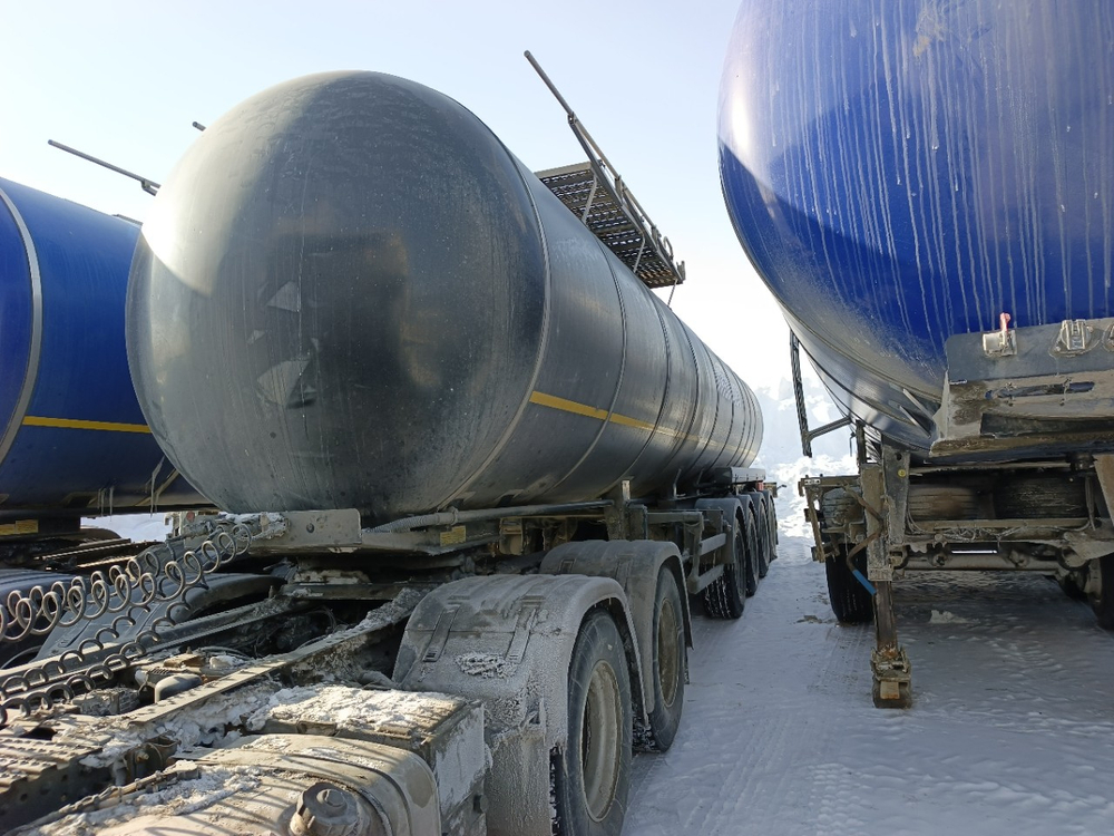 FoxTank 8777 Полуприцеп цистерна 877721 (светлые нефтепродукты)