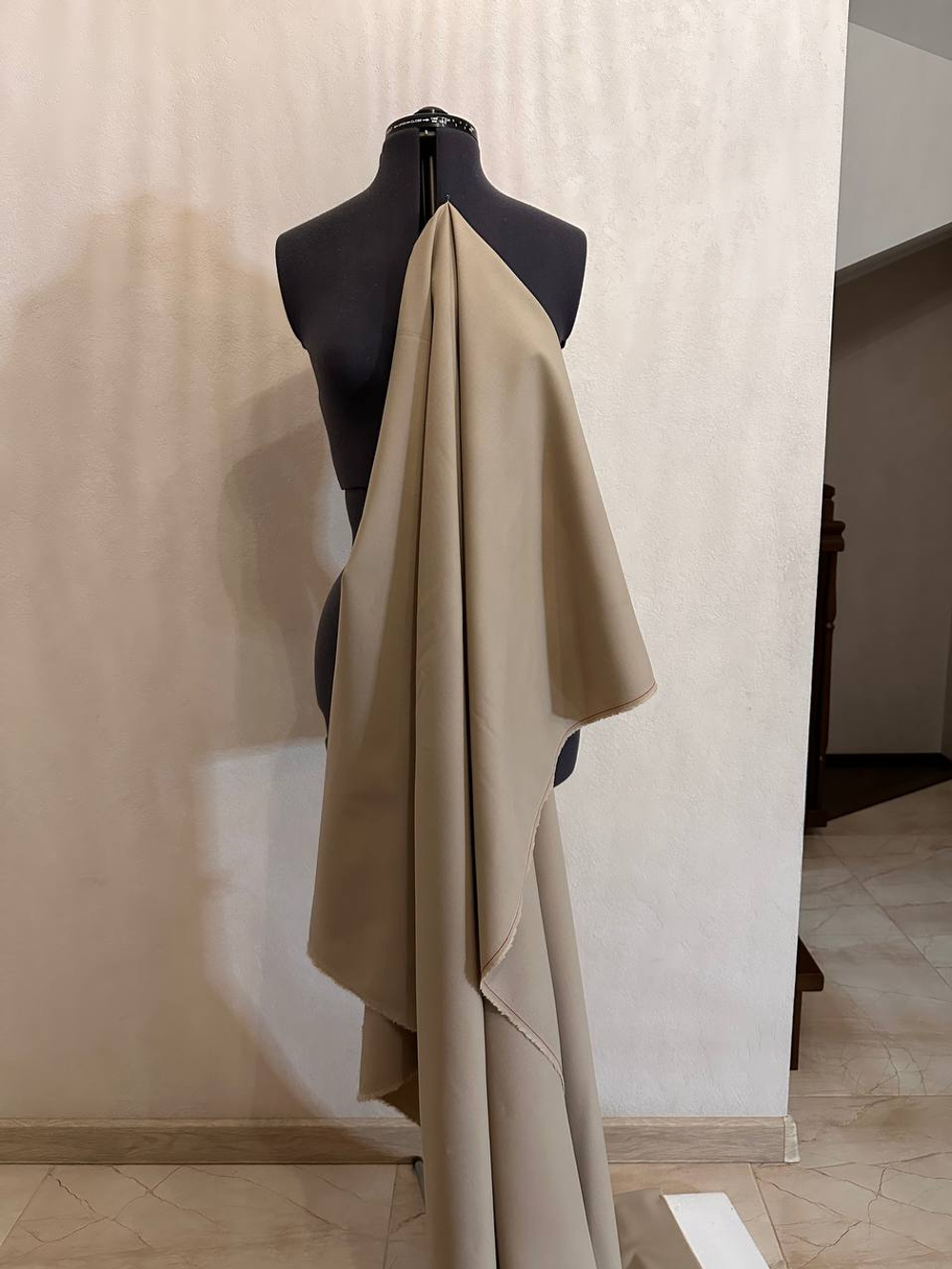 Костюмно-плательный однотонный шерстяной габардин с эластаном (L.Piana, 95%шерсть/5%эластан, Песок Тосканы, 139, 300 гр/м2)