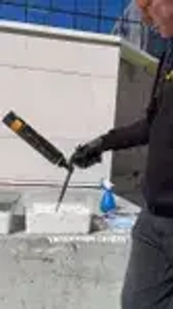 Пена монтажная полиуретановая профессиональная всесезонная KRONbuild ONE 65