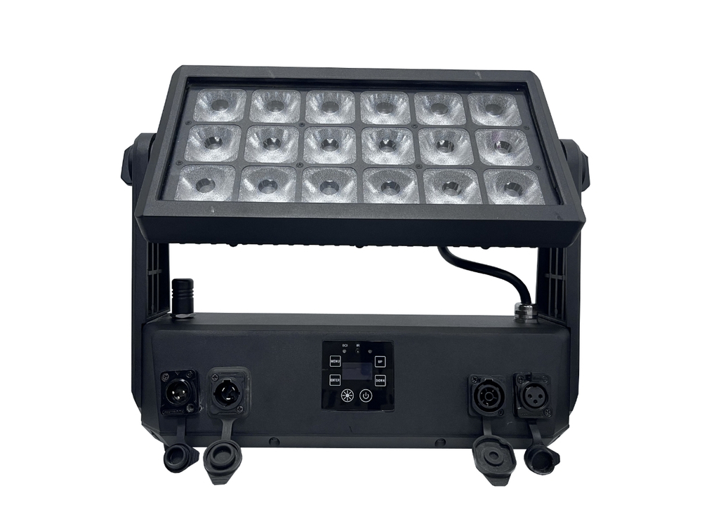 Прожектор светодиодный уличный IP-B1820 IP65 Аккумуляторный