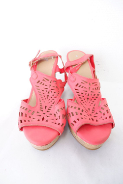 Босоножки Tu на танкетке 39 размер