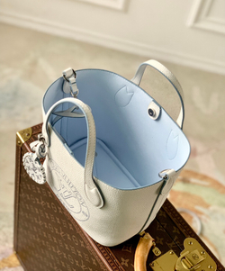 Louis Vuitton Blossom PM