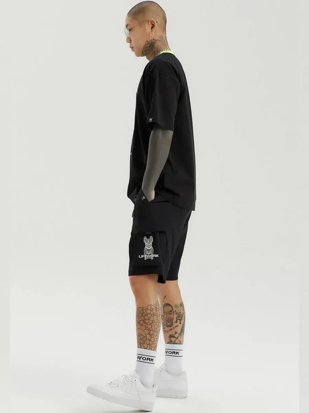 Шорты с карманами на молнии