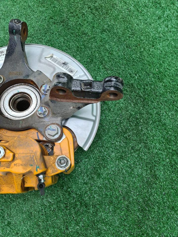 Кулак передний левый Changan Uni-T (2020-н.в.)