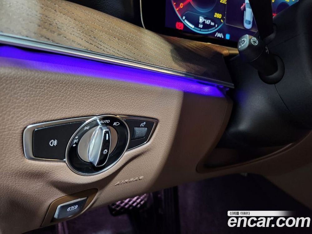 Mercedes-Benz E-Class W213 E300e 4MATIC Exclusive (01.2021)