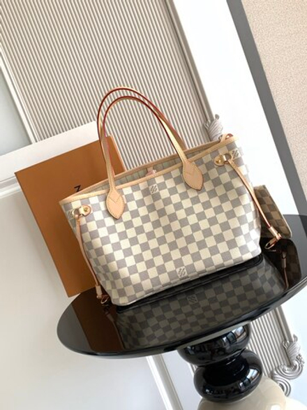 Louis Vuitton Neverfull PM