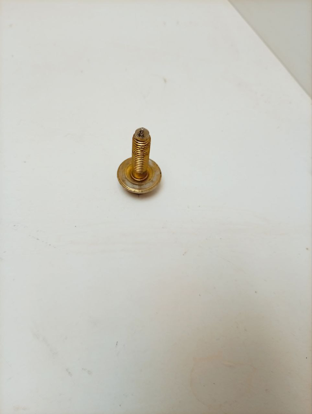 S1WTF3002A кт14 Болт крепления шкива для стиральной машины Siemens б/у