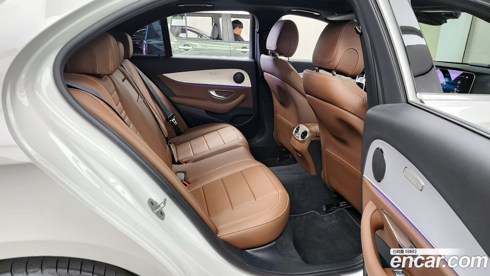 Mercedes-Benz E-Class W213 E250 Avangarde (09.2021)