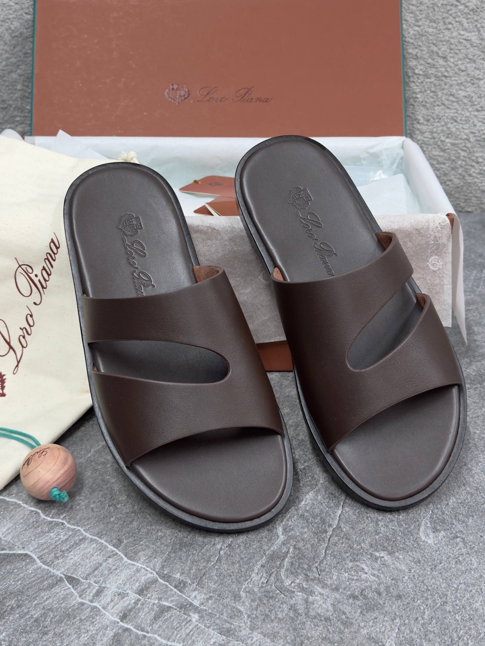 Шлепанцы Loro Piana