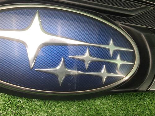 Решетка радиатора верхняя Subaru Forester 5 21-нв