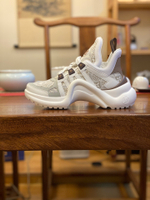 Louis Vuitton Archlight
