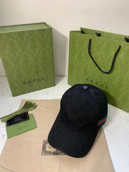Бейсболка женская Gucci, черный