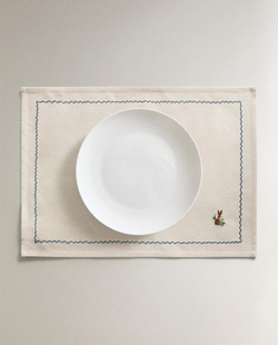 ZARA HOME ПОДСТАВКА ПОД СТОЛОВЫЕ ПРИБОРЫ ИЗ ХЛОПКА С ВЫШИВКОЙ «КРОЛИК», СИНИЙ