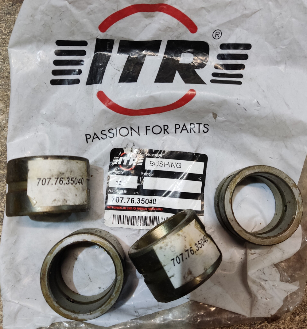 Втулка 707-76-35040