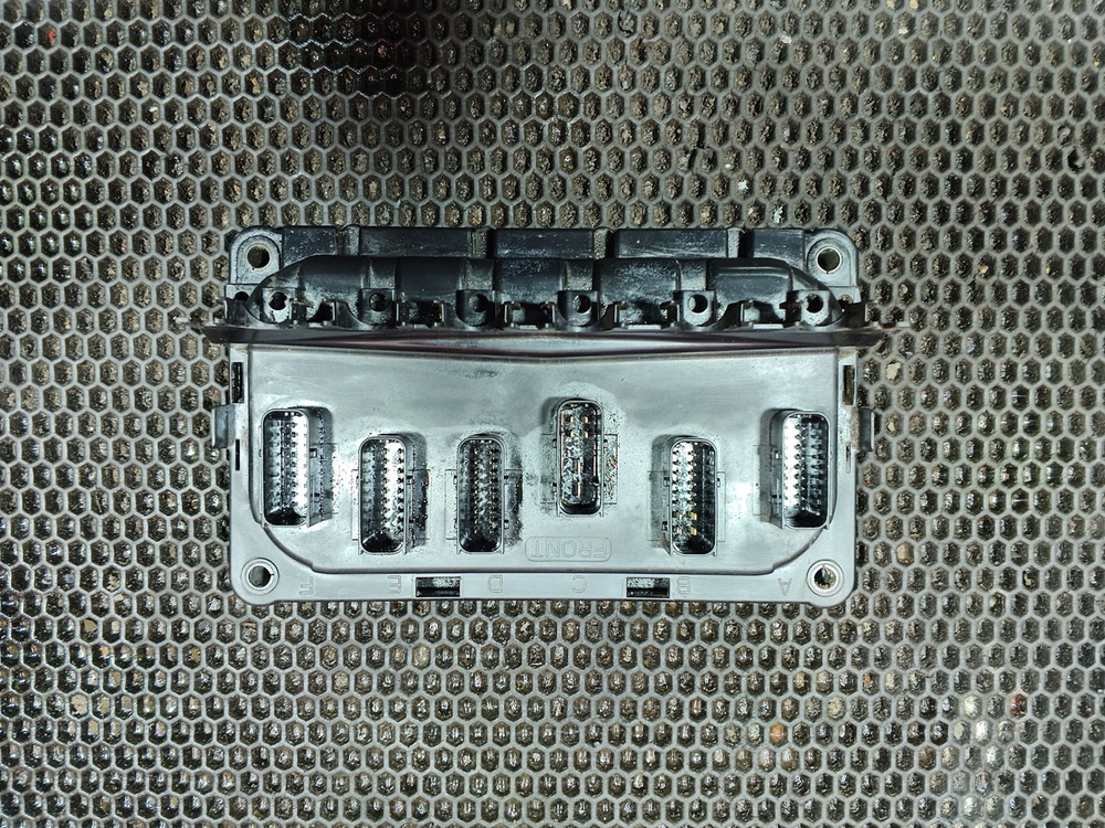 Блок управления шасси передний 2020г