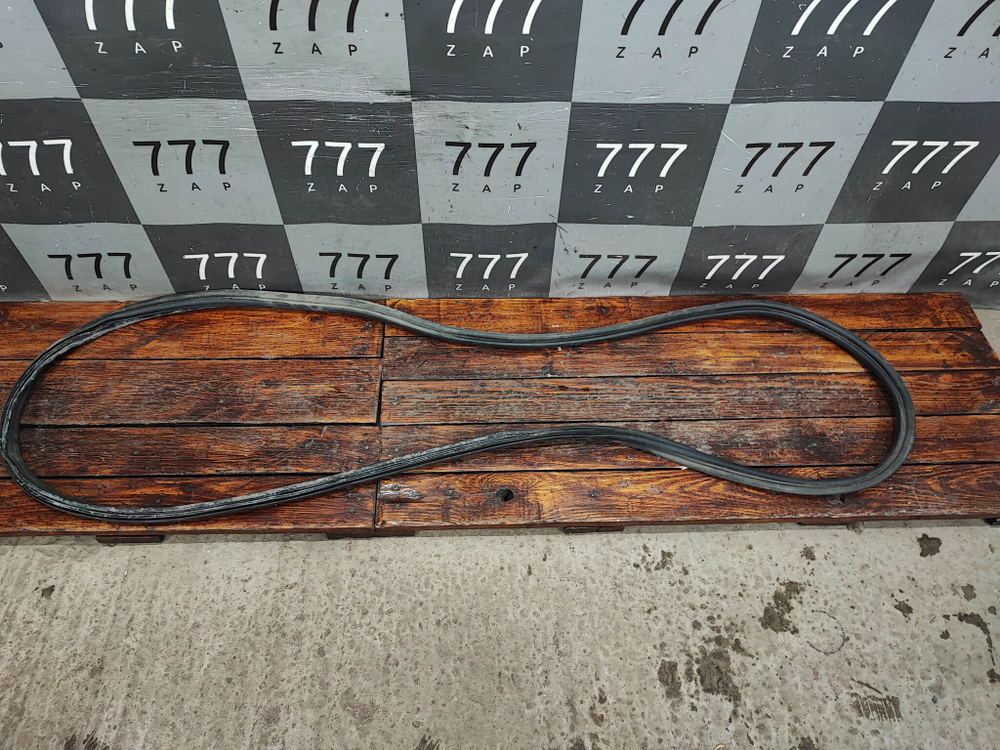 Уплотнитель крышки багажника Chery Tiggo 7 Pro 20-24 Б/У Оригинал 554000267AA