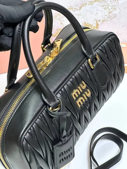 Сумка MIU MIU Arcadie matelassé из кожи наппа, черный