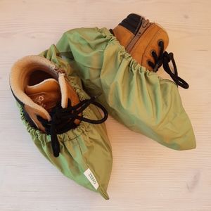 Многоразовые детские  бахилы ZEERO Dewspo с мешочком, зеленые