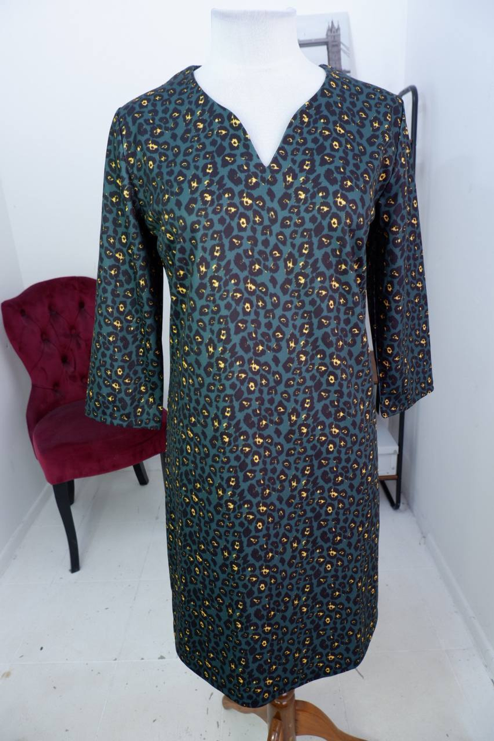 Платье с леопардовым принтом, маркировка М, визуально 46 размер