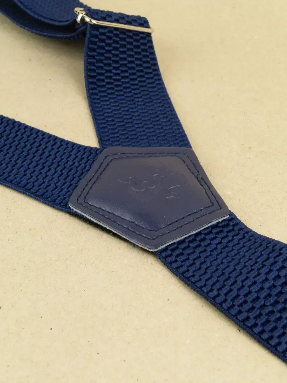 Подтяжки регулирующиеся крепкие зажимы