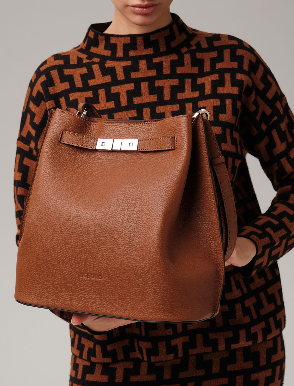 Кожаная сумка Deboro 31342 фундук