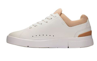 Женские КроссовкиOn The Roger Advantage - белый