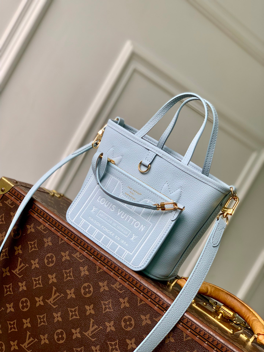 Louis Vuitton Neverfull Bandouliere Inside Out BB