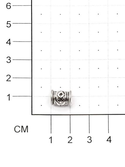 Шарм «Руна Одал» из серебра на размерной сетке