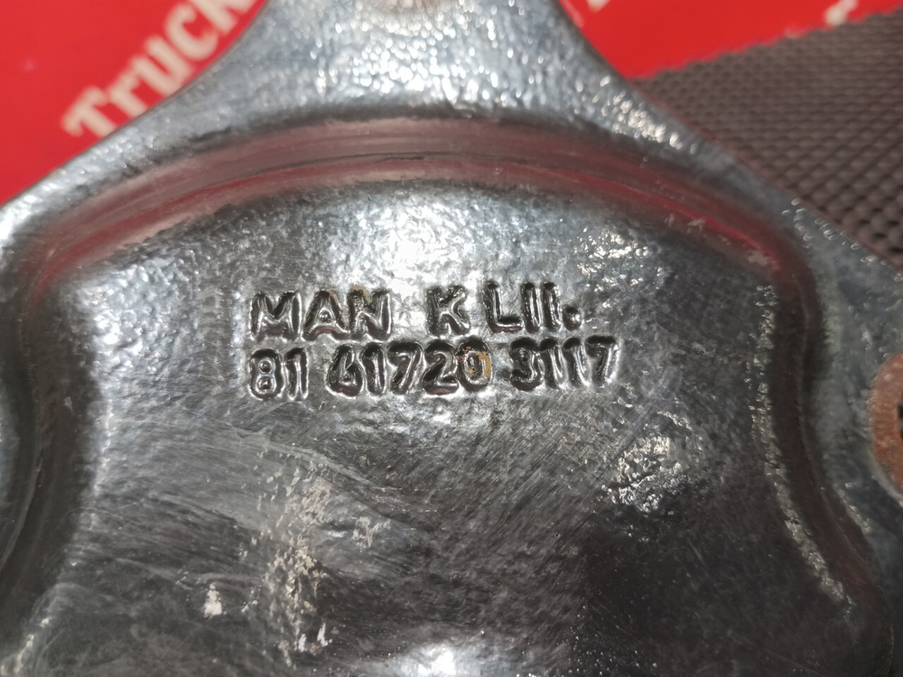 Кронштейн цилиндра подъема кабины