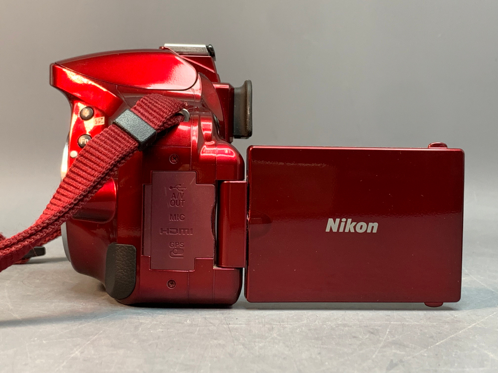 Nikon D5200 Kit 18-55mm f/3.5-5.6G VR 5.200 кадров